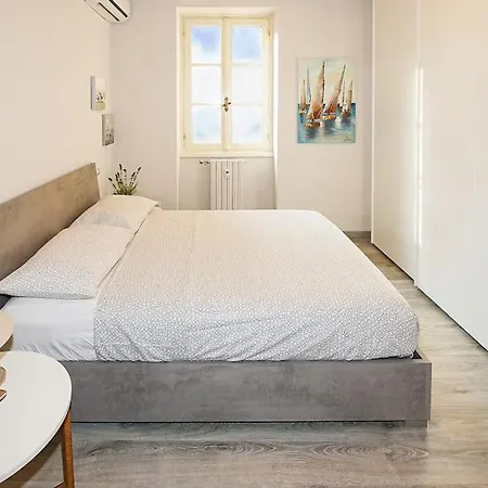 Appartamento Casa Ariel, In Piazza A Colico,
