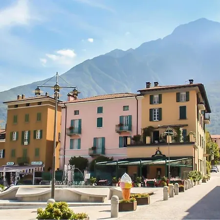 Casa Ariel, In Piazza A Colico, Appartamento Colico