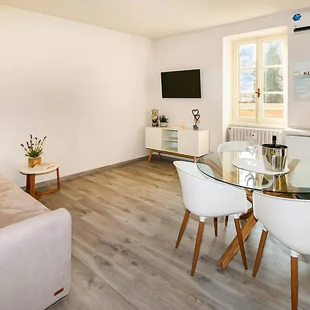 Appartement Casa Ariel, In Piazza A Colico,